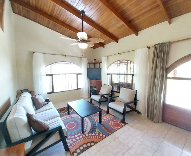 Casa Bella Montana: Charming Mountain View Home - a Slice of Paradise with Spectacular Mountain Views, New Custom Salt Water Designer Pool, and Detached 2 Car Garage with Workshop - Gallery image 20