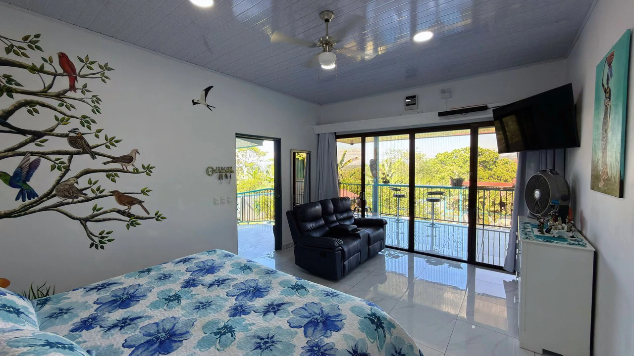 Countryside House For Sale in San Pedro - Gallery image 8