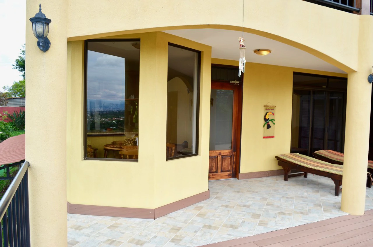 MOUNTAIN PROPERTY WITH VIEW AND 3 HOUSES - Gallery image 22