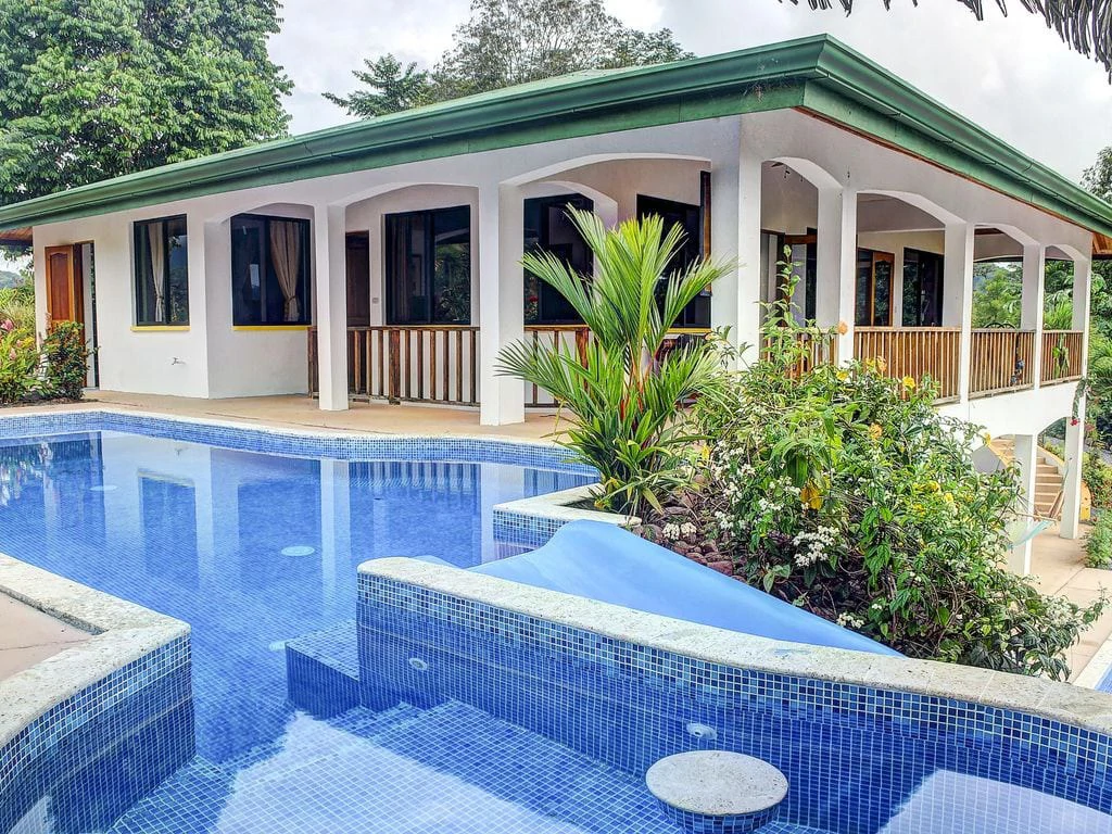 2.7 ACRES – 3 Bedroom Home With Great Mountain View, 2 Pools With Waterslide, 2 Wheel Drive Access!!! - Gallery image 6
