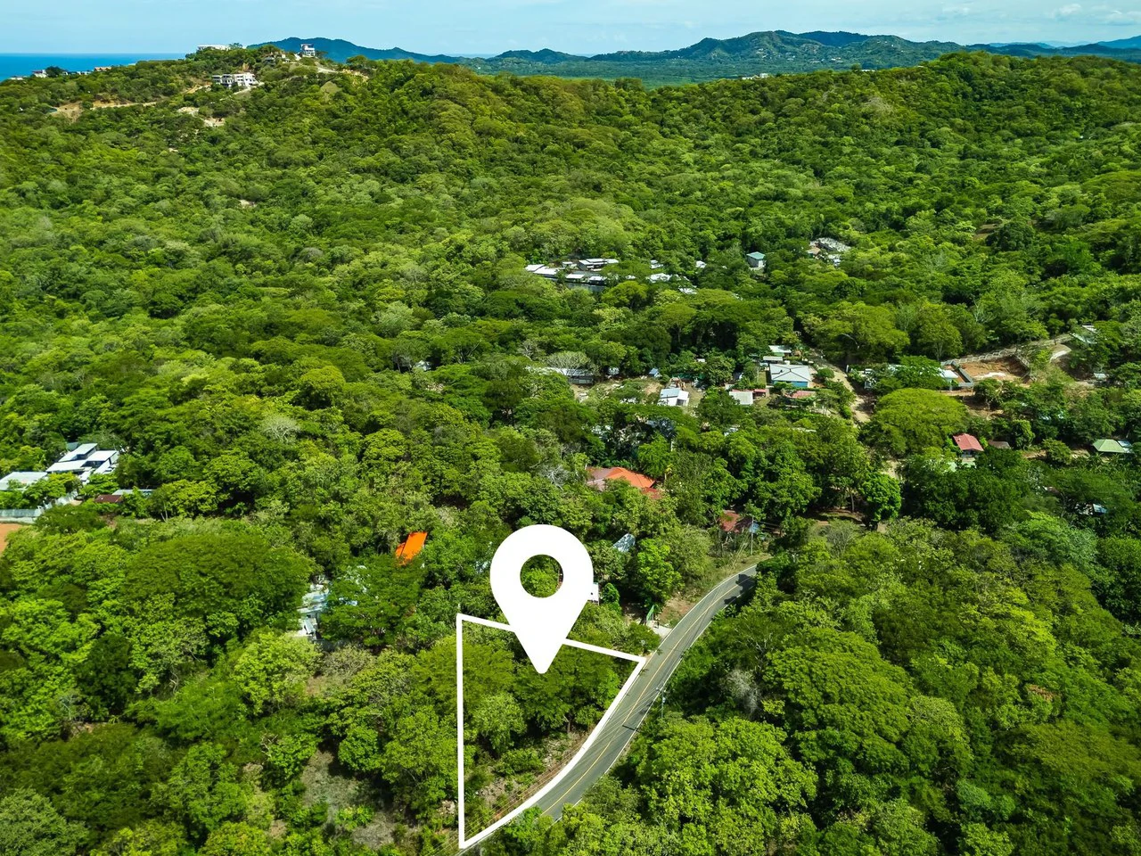 Los Jobos Lot: 1,146 m² Lot Just Minutes from Tamarindo – Paved Road, Water & Electricity - photo 9