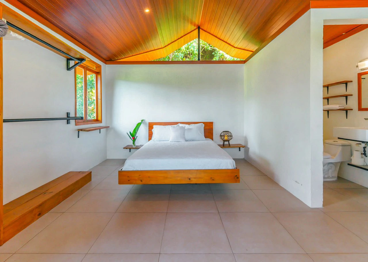 Prime Commercial Opportunity: 10-Bedroom Hotel with Endless Potential in Ojochal - Gallery image 13
