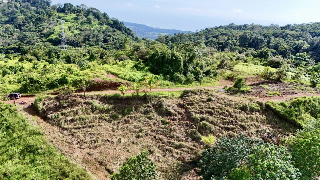 Off-Grid Ocean View Lot | 1.7 Acres in Las Nubes Matapalo Hills - Gallery image 9