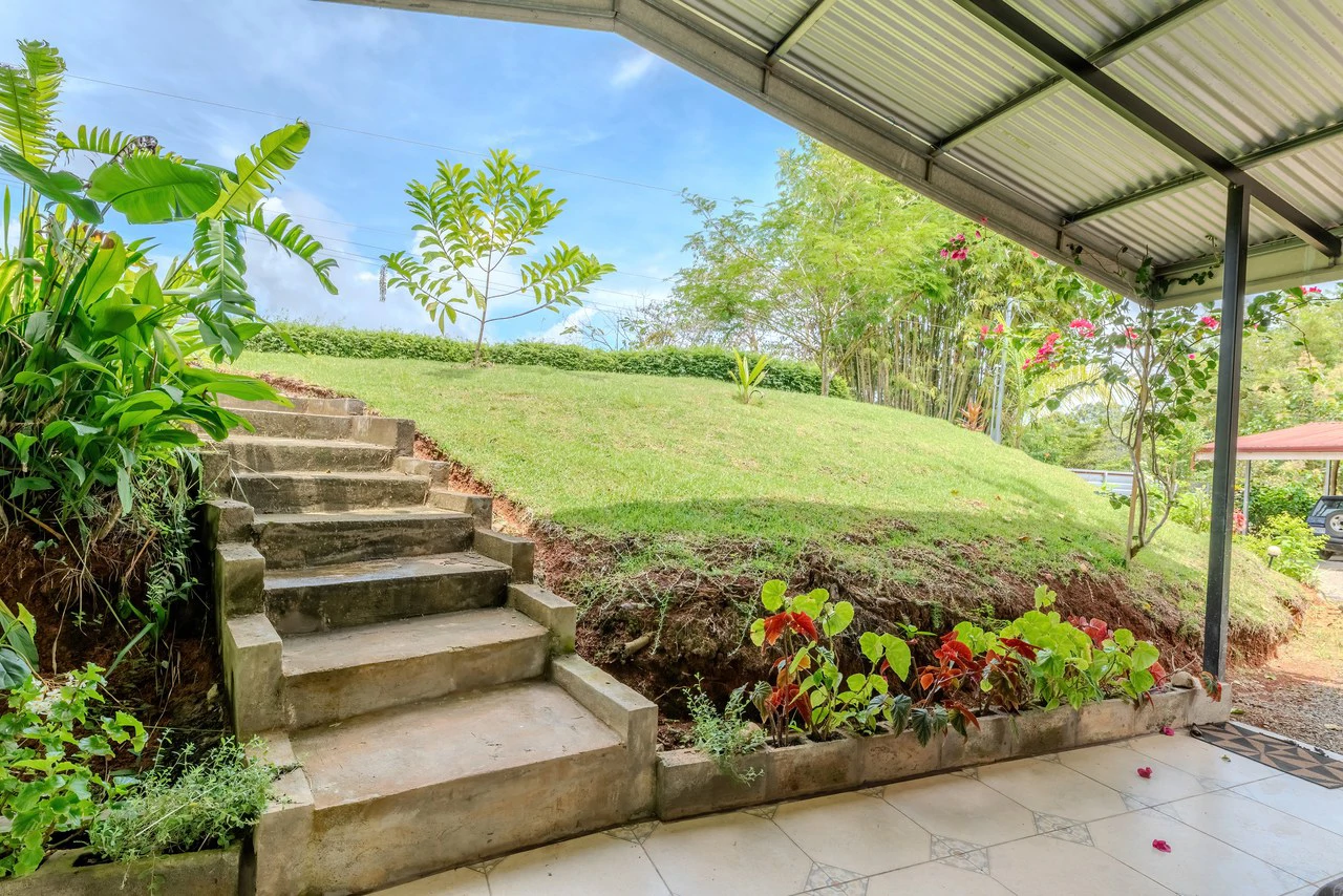 Multi-Family Compound, 4 Fully Furnished Units | 15 Minutes to the Beach - Gallery image 22