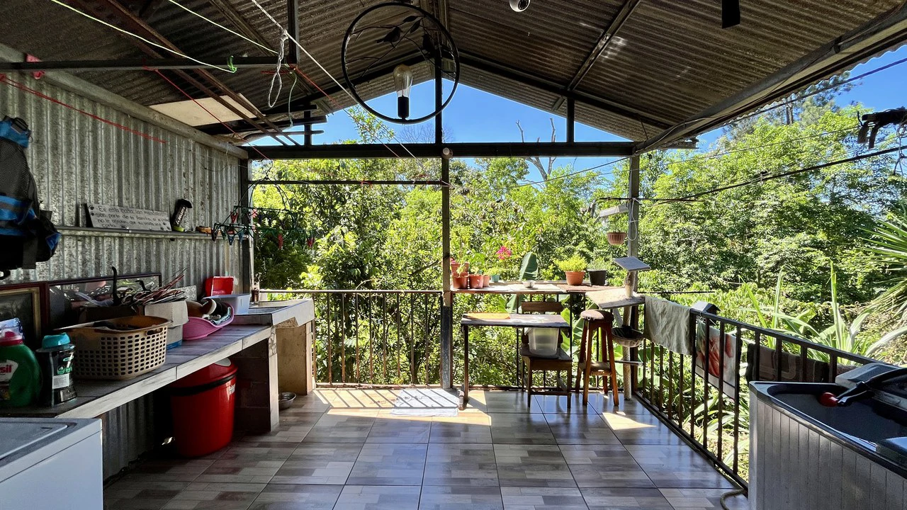 FOR SALE: 2,152 SQFT HOME IN BARRIO UNESCO, PEREZ ZELEDON: PRIME LOCATION 3 MINUTES FROM DOWNTOWN - Gallery image 14