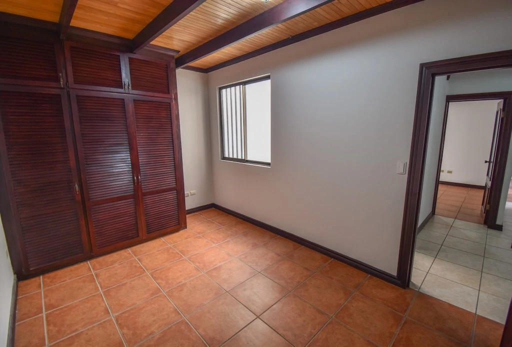 Excelente Oportunidad Propiedad con 2 casas en Trejos Montealegre: House For Sale in Trejos Montealegre - Gallery image 18