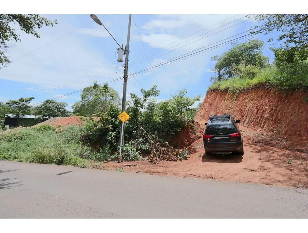 Sale of flat lot in Turrucares - photo 4