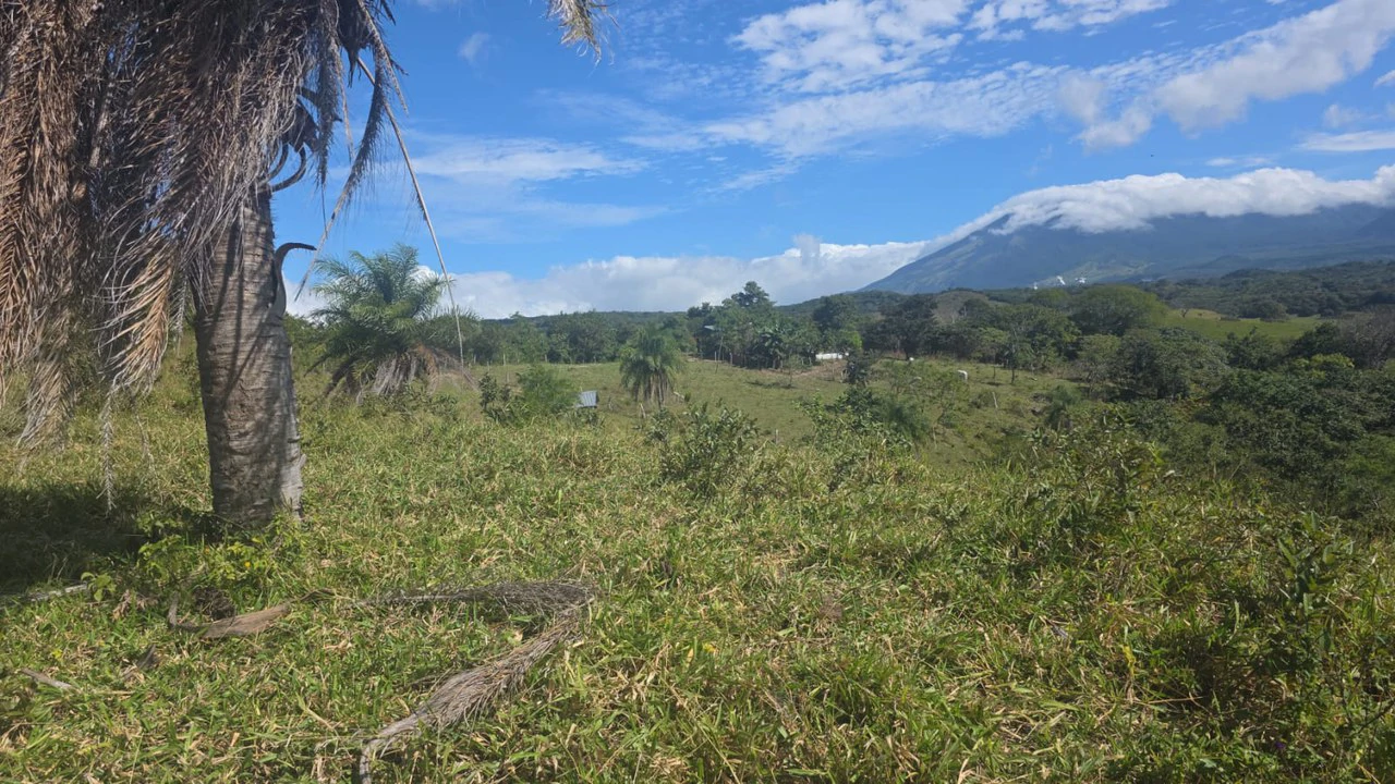 Mountain Property for Sale with charming 360º views of Guayabos Valley and the Volcanoes - Gallery image 44