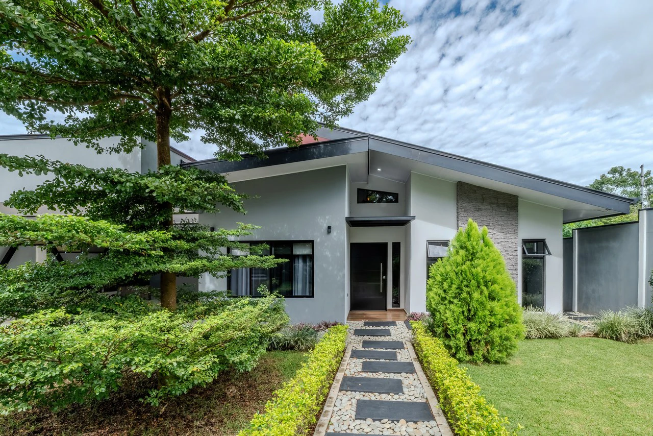 Modern Home in Pérez Zeledón | 3 bedroom, 2 bathroom