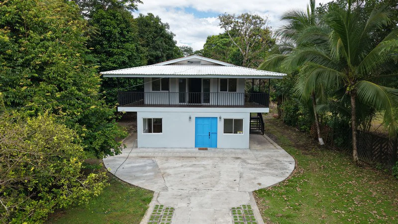 Villa del Mar, one block from the beach in Bejcuo: Fully titled half acre property with 2 level home - Gallery image 2