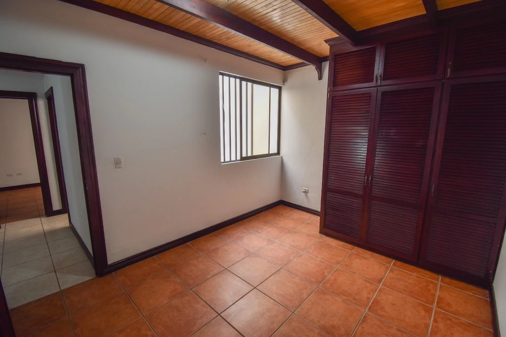 Excelente Oportunidad Propiedad con 2 casas en Trejos Montealegre: House For Sale in Trejos Montealegre - Gallery image 22