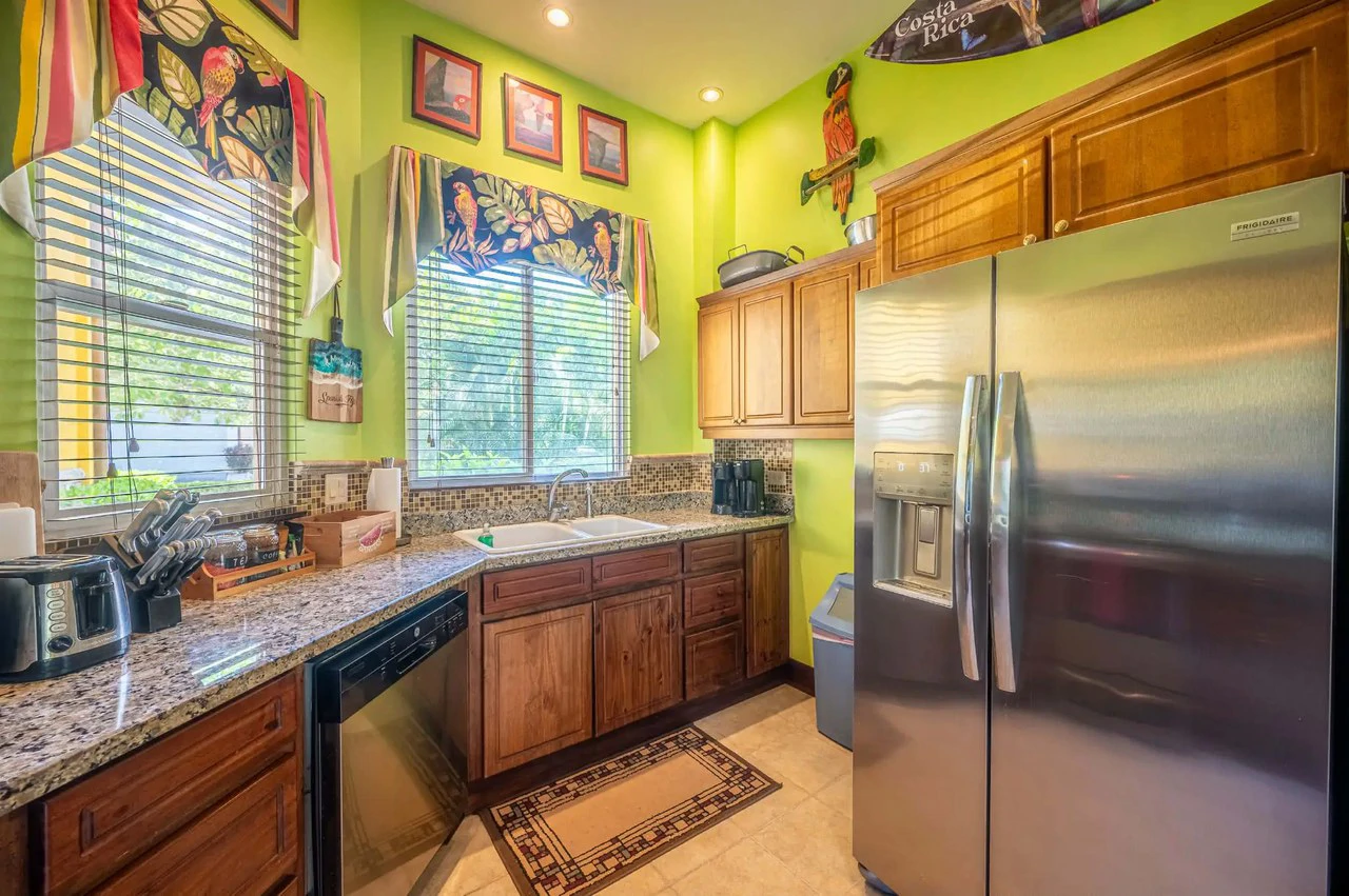 Peaceful and Secure 3BR Condo with Private Pool in Las Lomas - Gallery image 18