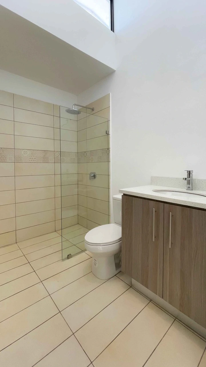 Charming New House for Sale in Gated Community - Gallery image 11
