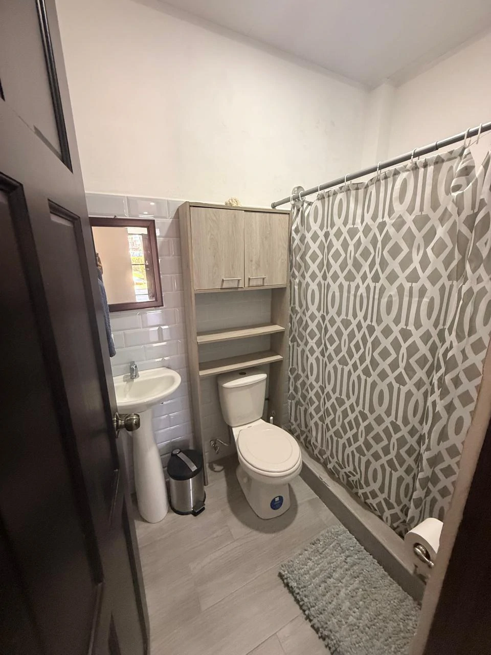 Jaco 2 Floors, 3 Bedrooms in a Gated Community , Beach one block - Gallery image 8
