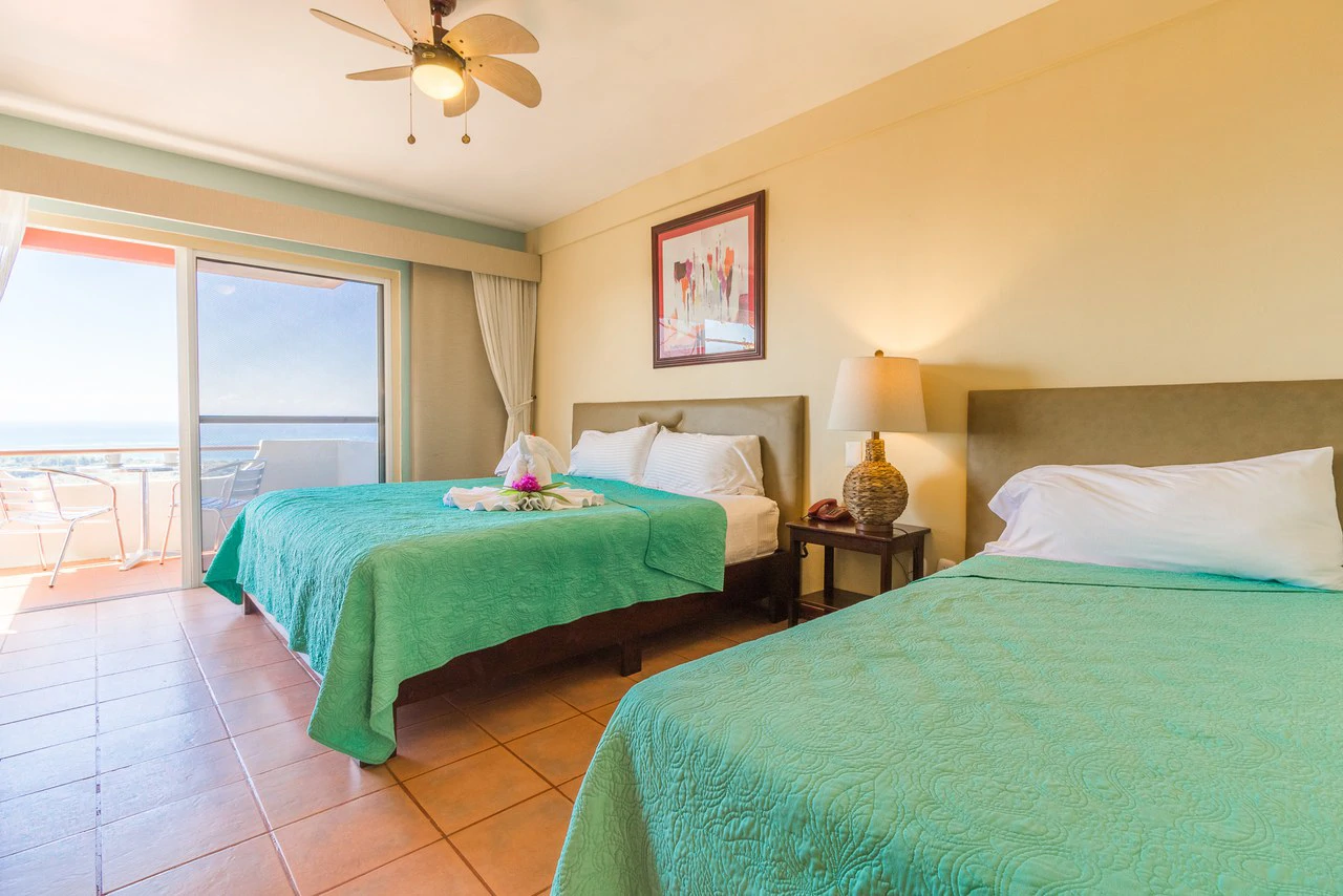 Popular 20-room Boutique hotel /retreat. Stunning ocean views - Gallery image 41