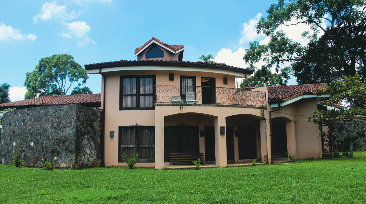 Mountain House For Sale in San Miguel - Gallery image 3