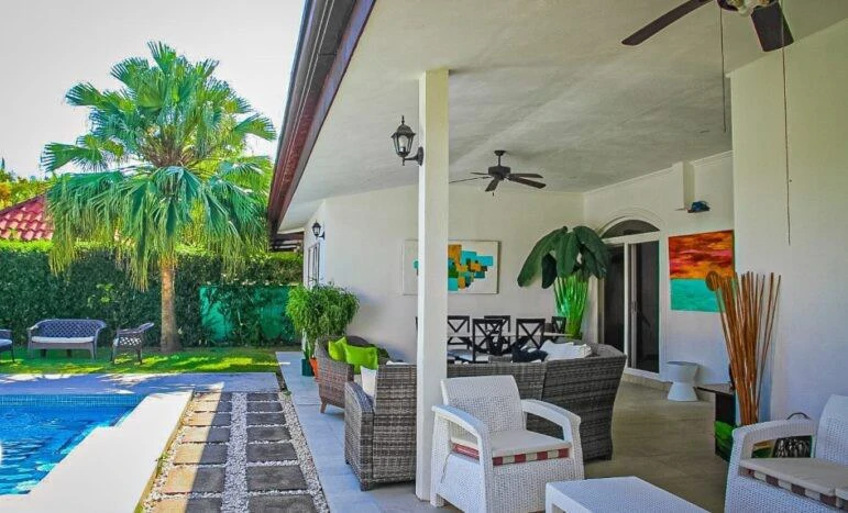 Standout home in highly sought after community close to the beach in Bejuco! - Gallery image 18