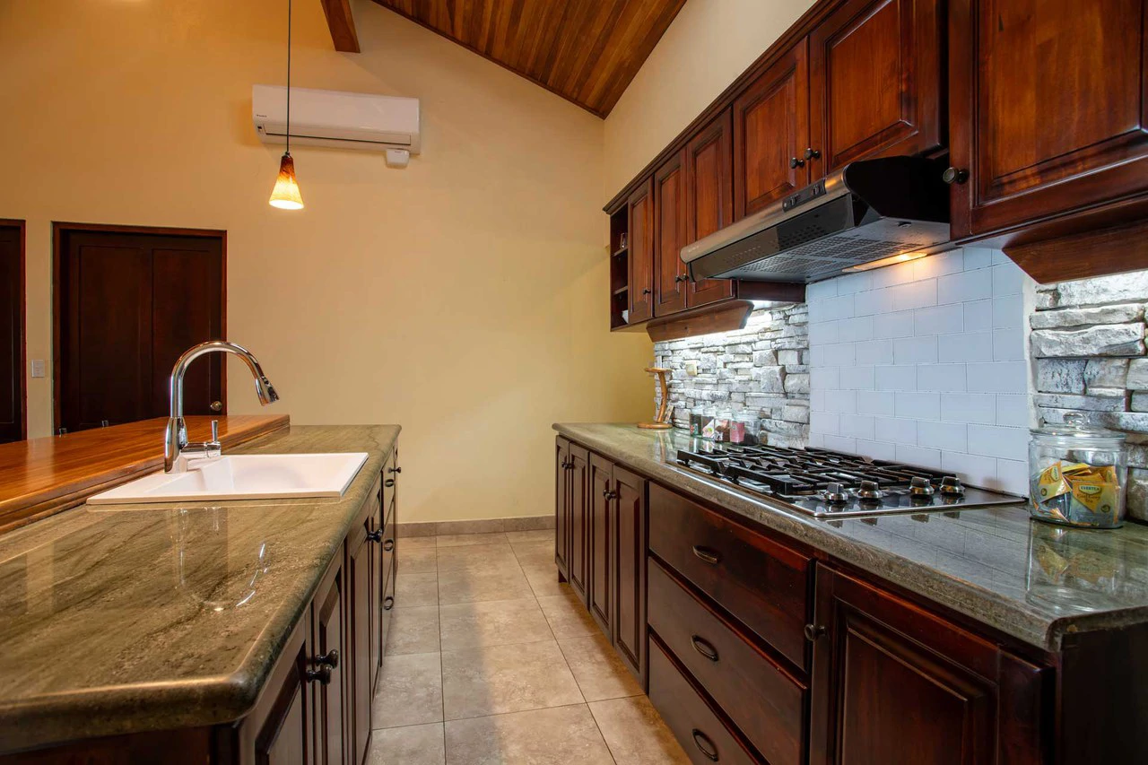 House for sale in San Mateo with ocean view - Gallery image 3