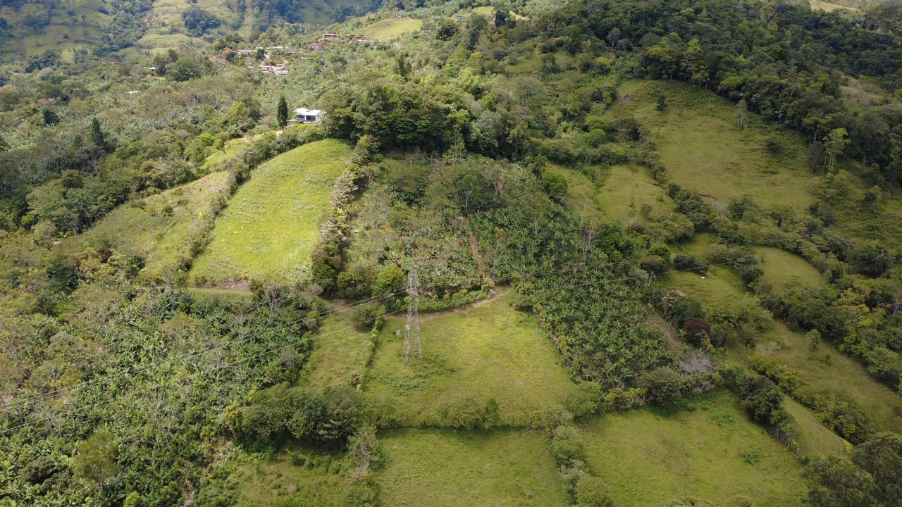 Countryside Home Construction Site For Sale in San Isidro del General - Gallery image 10