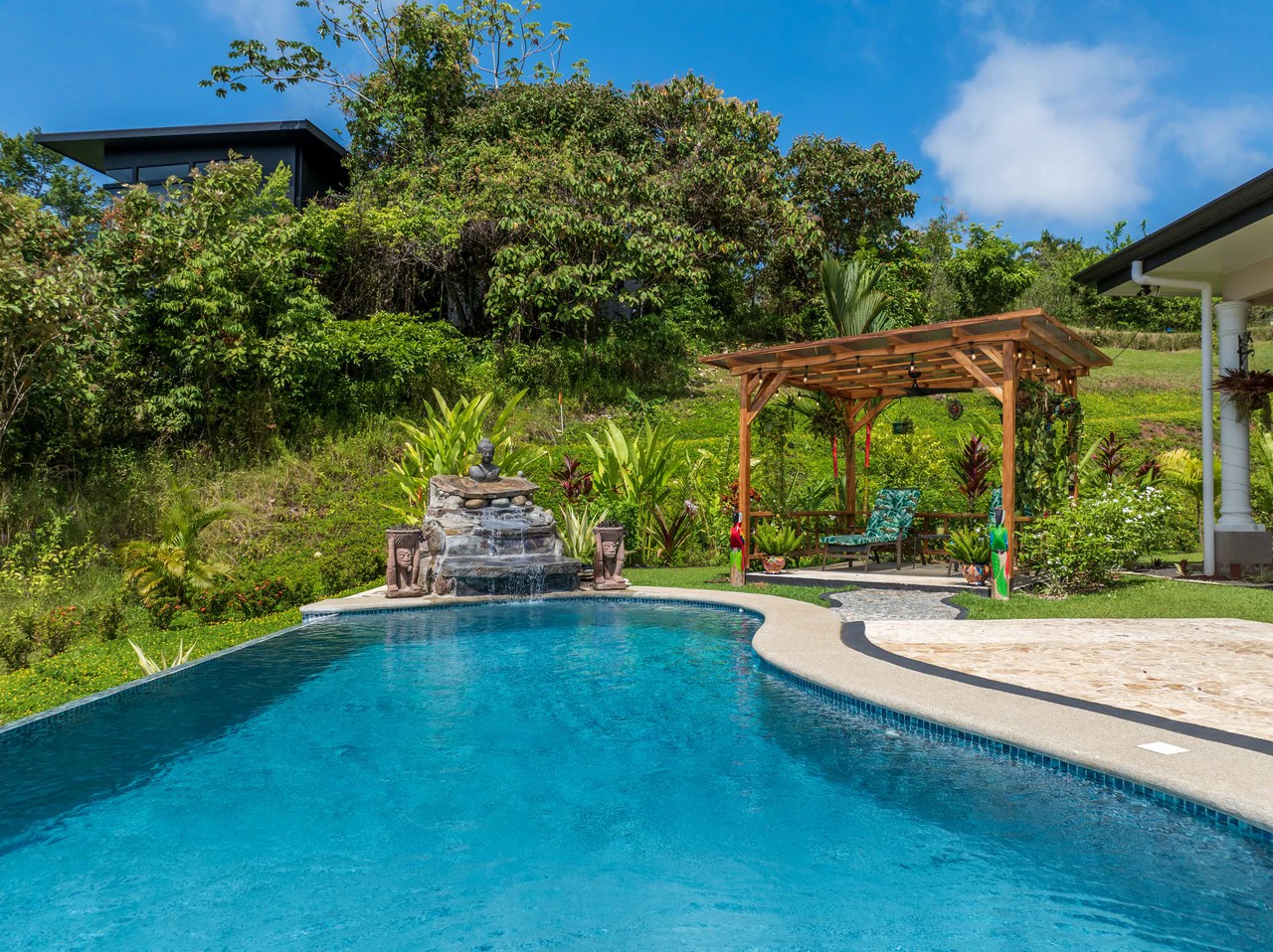 Luxury Ocean View Home with Infinity Pool in Hills of Portalon – Move-In Ready - Gallery image 6