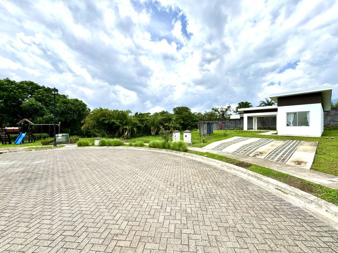 Home Construction Site For Sale in Guachipelín - Gallery image 7