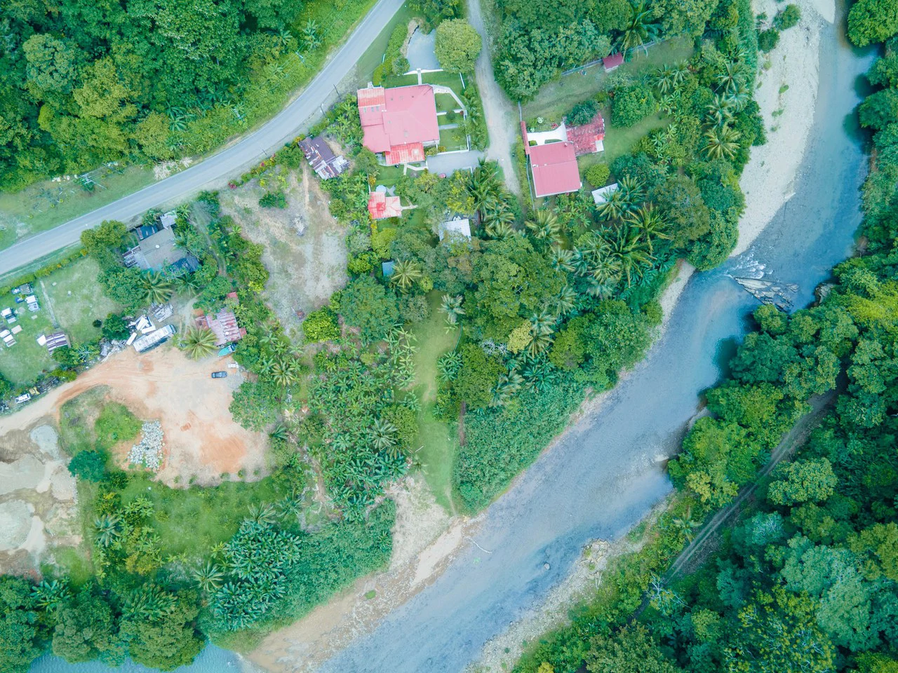 0.81 ACRES – Turn-Key Riverside Business & 3 Bedroom Home Near Dominical!!!: Near the Coast and Riverfront Hotel/Resort/Hostel For Sale in Dominical - Gallery image 2