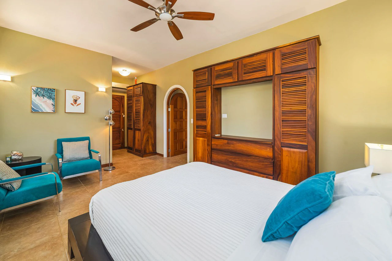Tierra Pacifica #74: Elegant 4BR Retreat in Gated Community - Gallery image 19