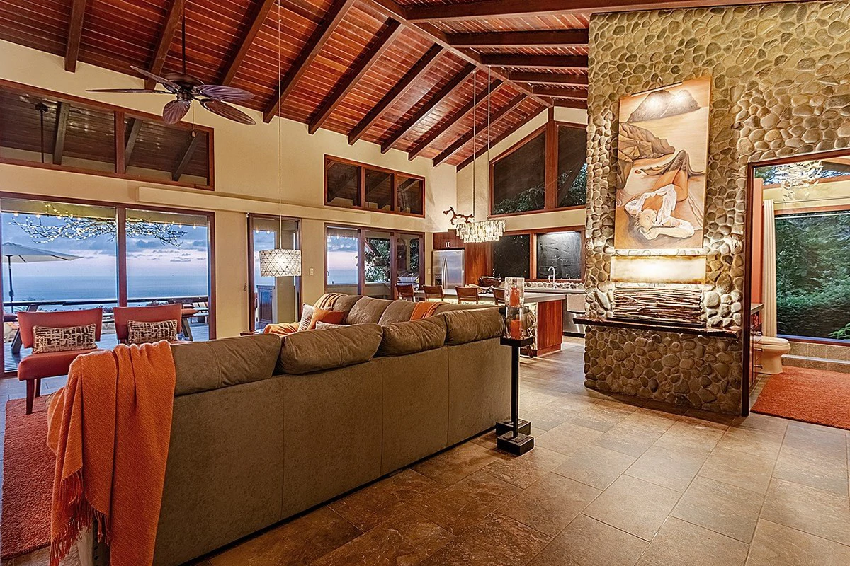 4.6 ACRES – 4 Bedroom Ultra-Private Oceanview Luxury Estate Surrounded by Rainforest!!! - Gallery image 42