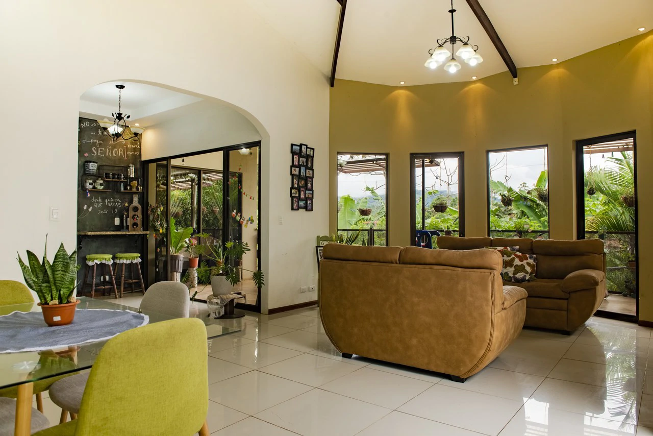 Costa Rican Gem: Spacious 4BR Home with Fruit Trees, Fully Furnished: House For Sale in Pedregoso - Gallery image 11