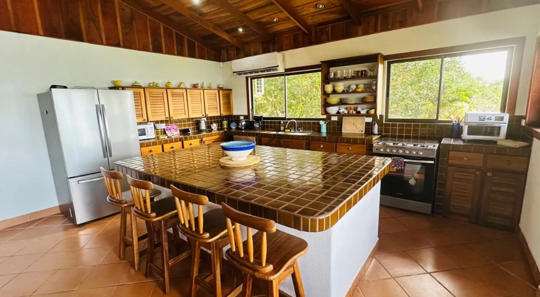 Pura Vida Costa Rica: Lake and Volcano view home, Garage and Guest Apartment - Gallery image 6