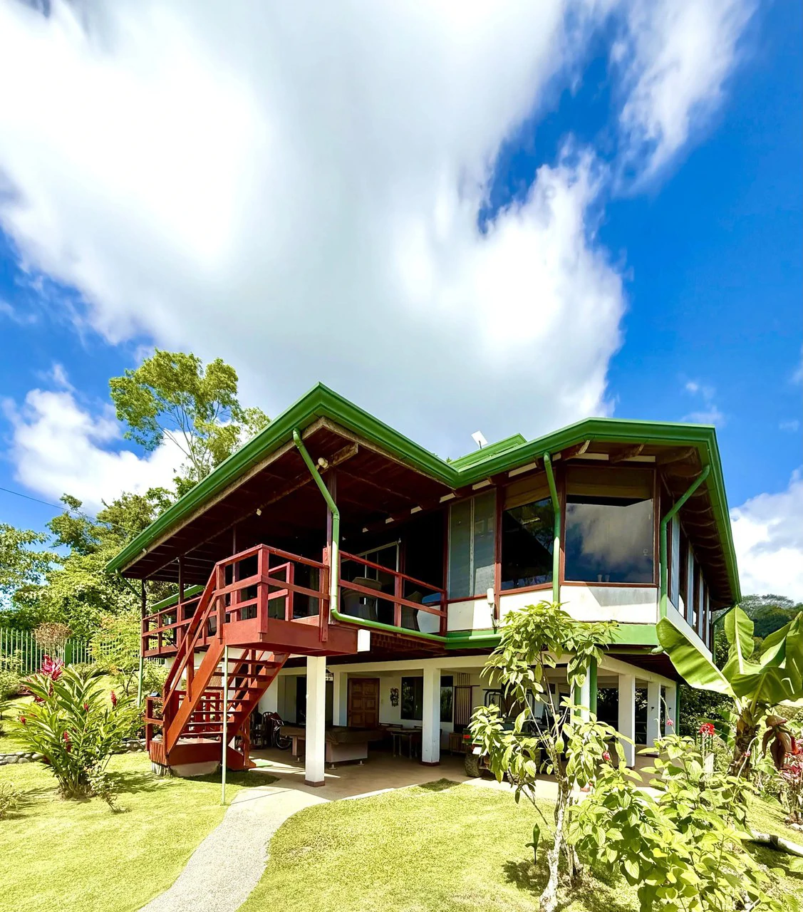 CASA DE LAPAS - OCEAN VIEW: Could you live at the Top of a Mountain in Costa Rica?  Because.... now you can!  Billion dollar views for only $1 Million USD. - Gallery image 19
