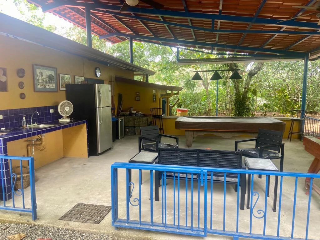 Estate in Esparza with 3 Homes, Pool & Tourism Potential – Perfect for Investment or Vacation Living! - Gallery image 7