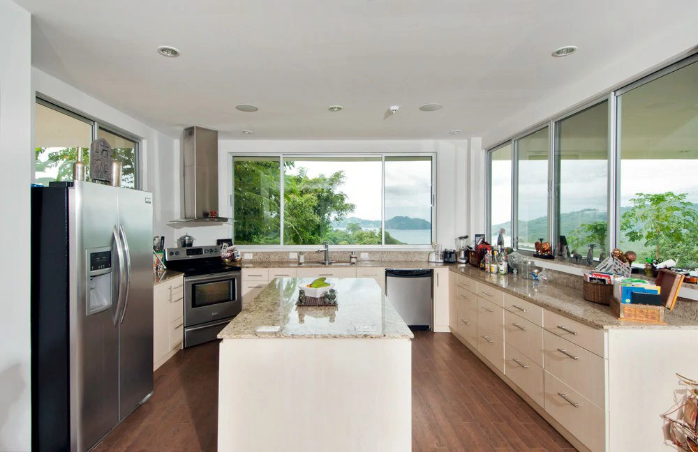 Alegria: High-End Premium Ocean View Custom Built Home - Gallery image 2