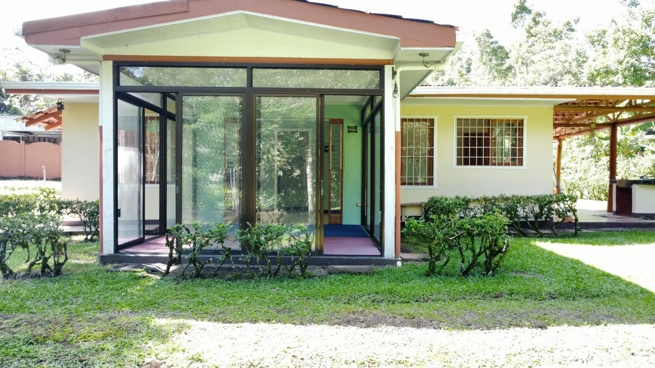 Mountain House For Sale in San Isidro del General - Gallery image 7