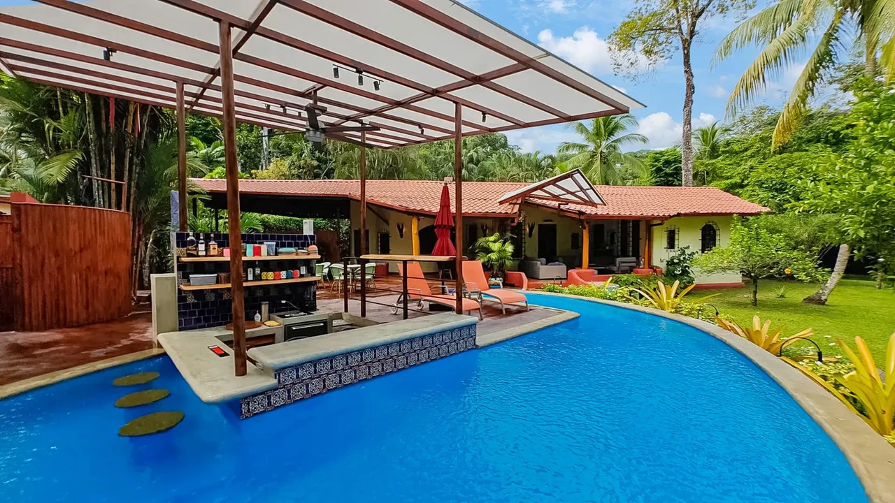 ID 956: Turnkey Entertainment Home with Pool on Titled 1,443m² Lot in Playa Chiquita