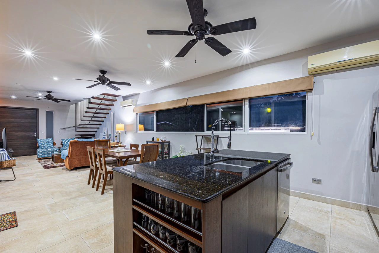 Elegant Tropical Villa Steps from Playa Hermosa – Gated Community - Gallery image 14
