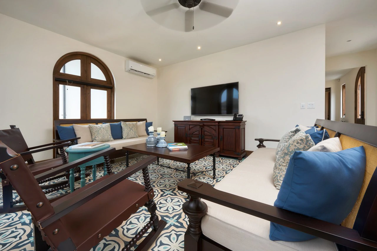 7 Calle La Ronda: Elegant 3-Story Ocean View Hillside Home in Las Catalinas - Gallery image 12