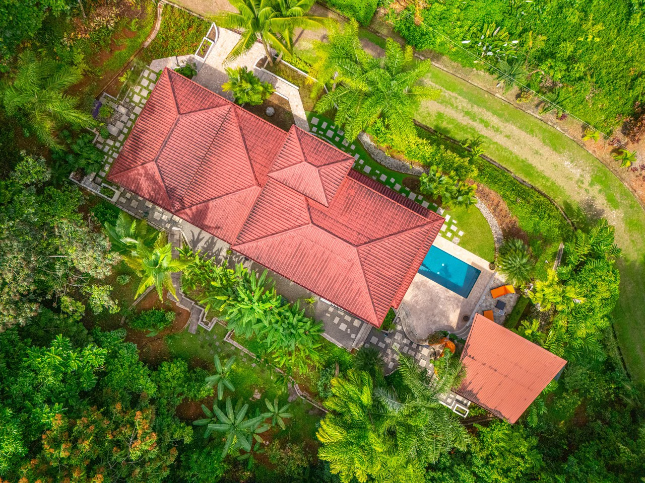 Casa de Orquideas: Mountains, Ocean and Jungle with Privacy In Gated Community, Ojochal - Gallery image 2