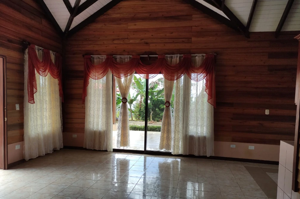 Countryside House For Sale in Centro de Pérez Zeledón - Gallery image 8