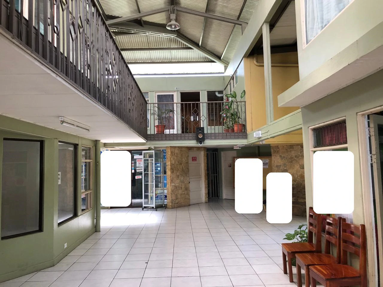 Great investment opportunity: Commercial property with excellent income - Gallery image 2
