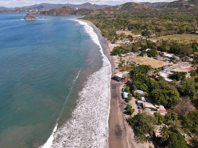 Private titled  Beachfront Property for sale in best prime position,  previously used as a 20-room hotel and camping side, directly in front of the most beautiful Conchal Beach - Gallery image 5