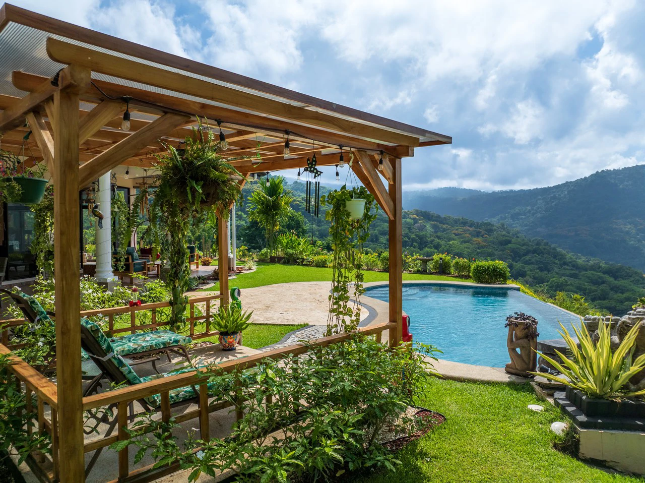 Luxury Ocean View Home with Infinity Pool in Hills of Portalon – Move-In Ready - Gallery image 8
