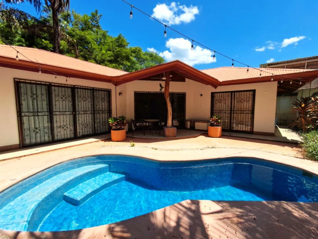 Casa Colibri: Tropical Home with Casita, Pool & Prime Buenavista Location