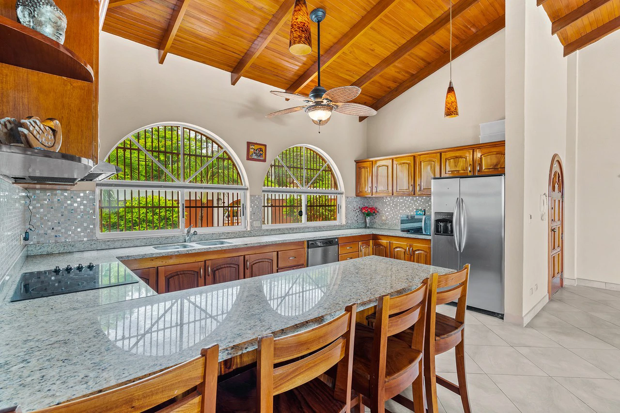 Casa Sunny: Ocean View Investment Opportunity in Tamarindo - Gallery image 17