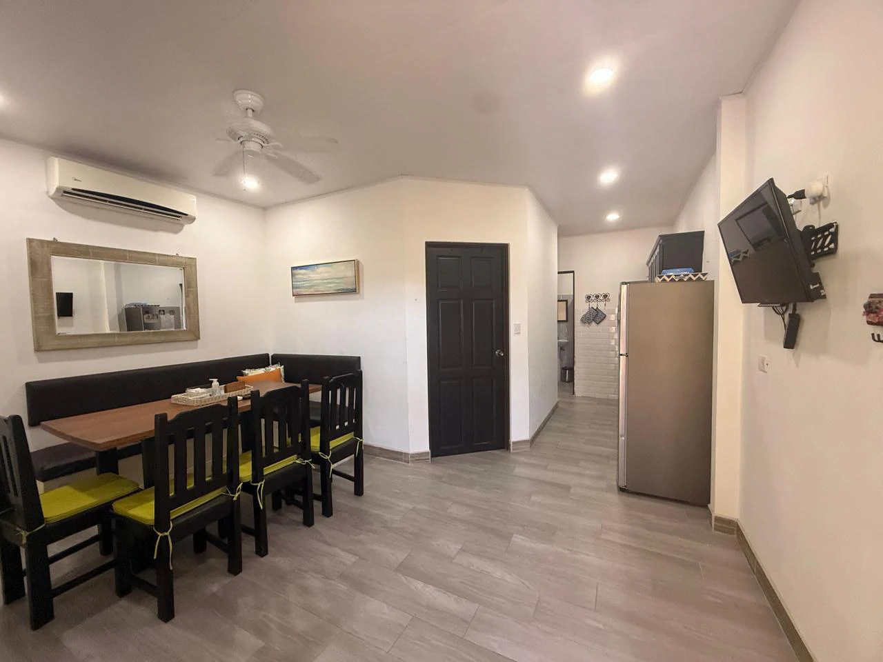 Jaco 2 Floors, 3 Bedrooms in a Gated Community , Beach one block