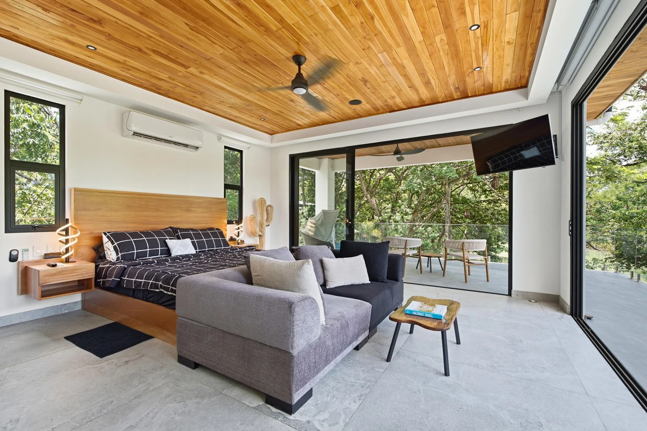 Casa La Ola Perfecta: Luxury 5-Bedroom Home with Pool Near the Beach in Hacienda Pinilla - photo 22