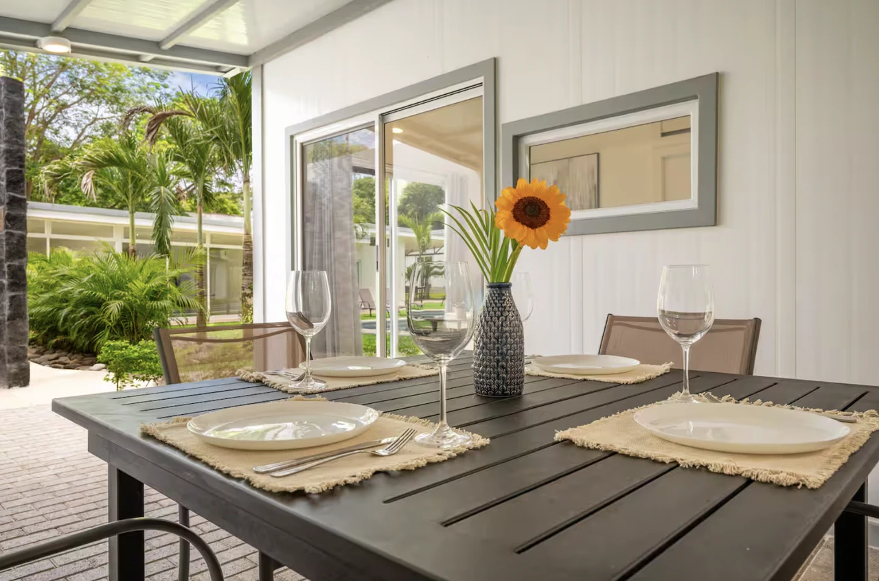 Jardin Escondido: Excellent Income! - Gallery image 13