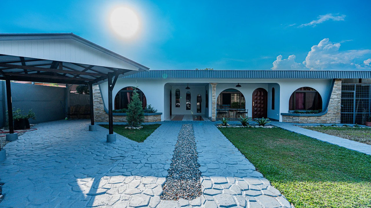 Completely Renovated 5 Bedroom Home in the Heart of San Isidro - Gallery image 58