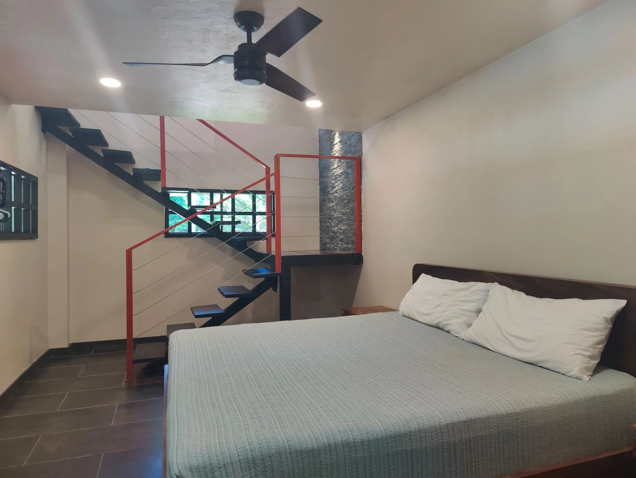 Penshurt Riverside Oasis: Stunning Riverside Property with 2-Bedroom Home and Additional Apartment - Gallery image 14