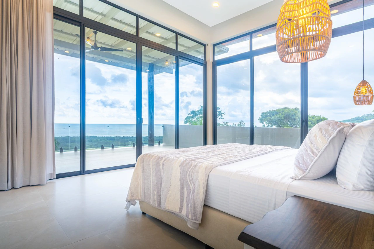 Lion's Gate Sunset Estate - Gallery image 100